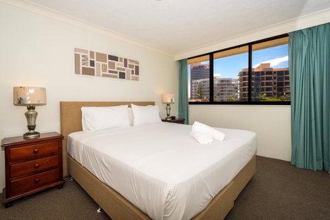 Breakers North Absolute Beachfront Apartments - Official - South Australia Travel 19