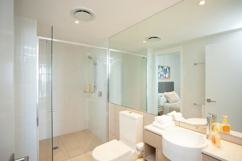 High Floor Ocean View Suites Broadbeach - South Australia Travel 27