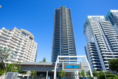 High Floor Ocean View Suites Broadbeach - South Australia Travel 28