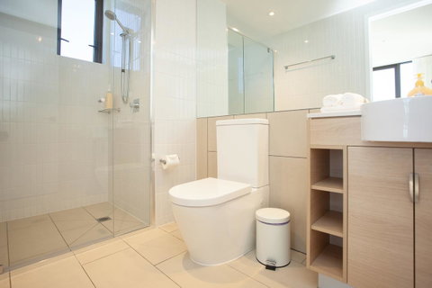 High Floor Ocean View Suites Broadbeach - South Australia Travel 26