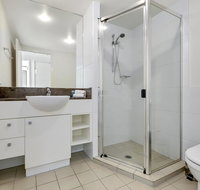 Broadbeach on the Park 3 Bed Ocean - We Accommodate - South Australia Travel