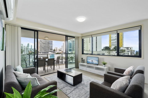 Broadbeach On The Park, 3 Bed Ocean - We Accommodate - South Australia Travel 3