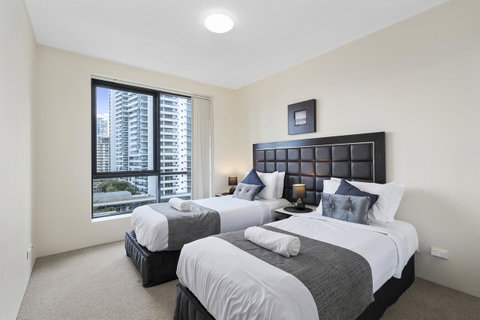 Broadbeach On The Park, 3 Bed Ocean - We Accommodate - South Australia Travel 8
