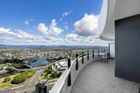 Wave Apartments Broadbeach - South Australia Travel 2