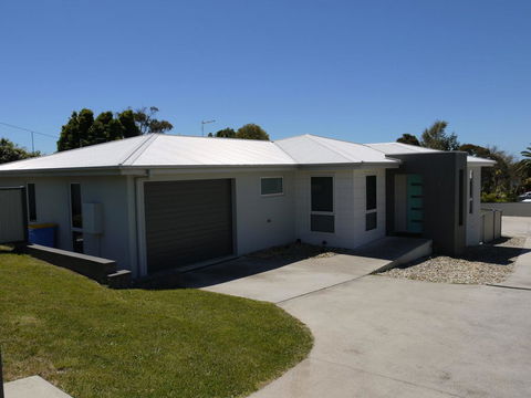 Westwood Villas - Bridport - South Australia Travel 0