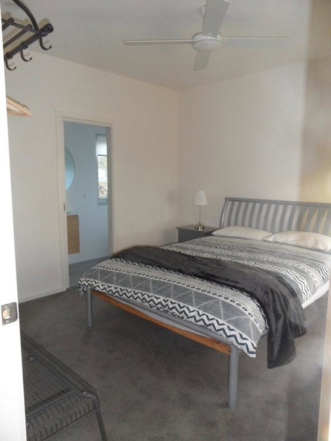 WHITE SHELLS HOLIDAY RENTAL - South Australia Travel 3