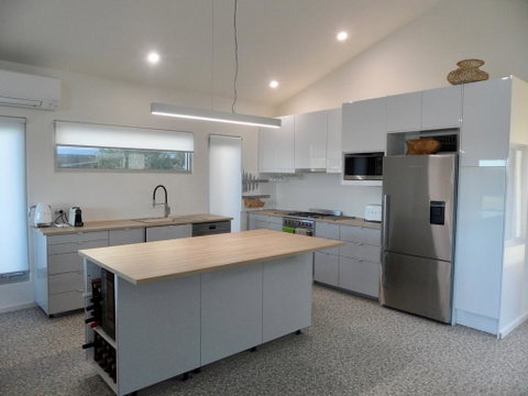 WHITE SHELLS HOLIDAY RENTAL - South Australia Travel 2