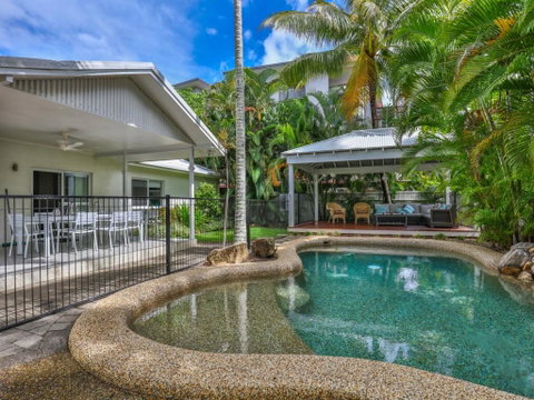 Whitehouse - Palm Cove - South Australia Travel 2