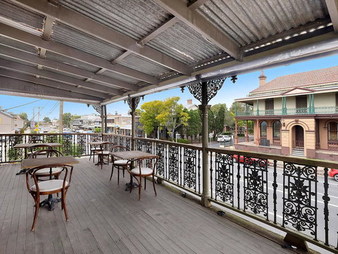William Arnott Hotel - South Australia Travel 1