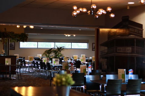 Windsor Castle Hotel - South Australia Travel 2