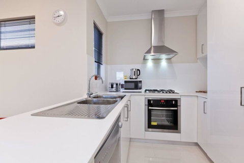 Woodlands - Home With A View - South Australia Travel 3