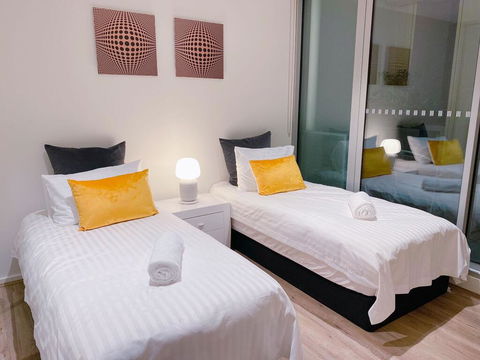 Xu's Residence@888 Collins St - South Australia Travel 3