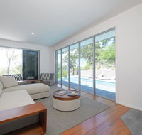 YARINGA - Retreat Style Accomodation with Swimming Pool - South Australia Travel
