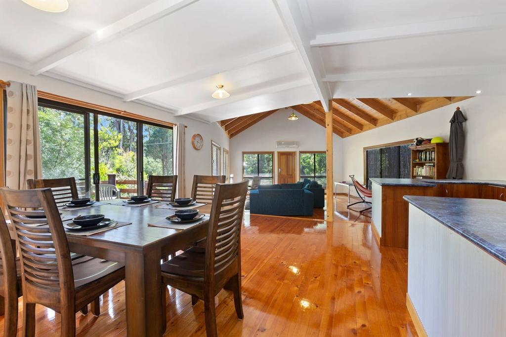 Dixie VIC South Australia Travel