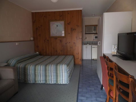 Yarragon Motel - South Australia Travel 3