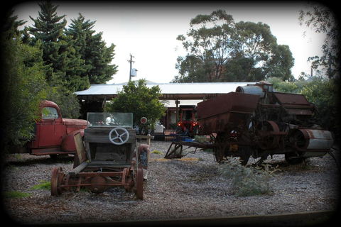 York's Boutique Motel - South Australia Travel 0