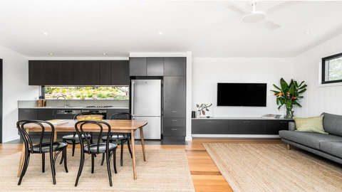 Your Luxury Escape - Carinya Cottages 4 - South Australia Travel 1