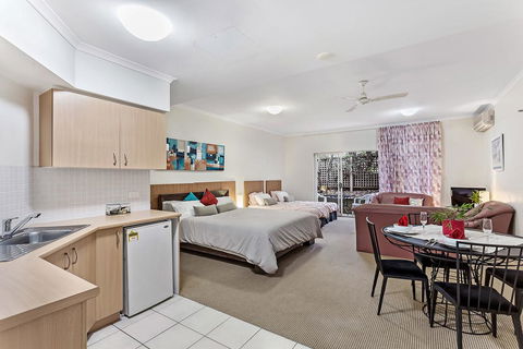 Zenith Studio, Unit 3/10 Messines Street - South Australia Travel 0