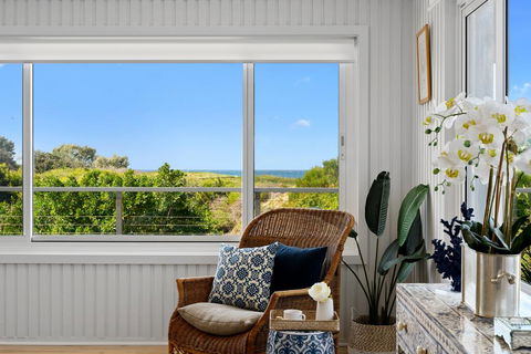 Zephyr On Sapphire - South Australia Travel 1