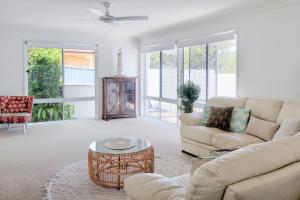 Relax At Bokarina Beach House Walk To Beach Relax By The Pool - South Australia Travel 5