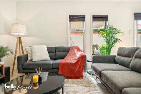 3 BR Townhouse Near Airport-City-Beach - South Australia Travel 2