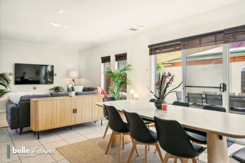 3 BR Townhouse Near Airport-City-Beach - South Australia Travel 4