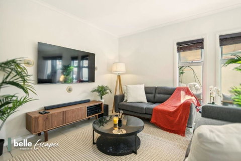 3 BR Townhouse Near Airport-City-Beach - South Australia Travel 1