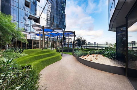 A Lux 2BR Apt Next To Southern Cross City Views - South Australia Travel 2
