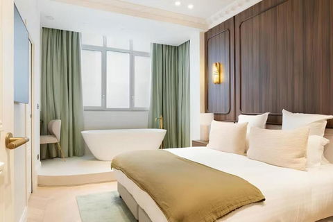 A Beautiful Lair - South Australia Travel 0