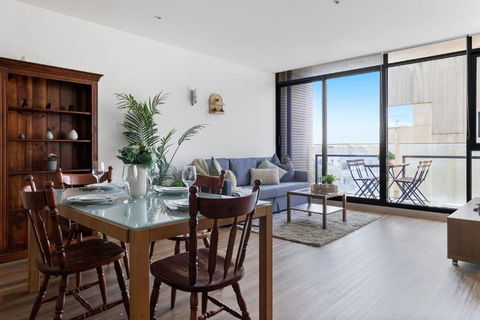 A Chic 2BR Apt Near Melbourne Uni FREE Parking - South Australia Travel 0