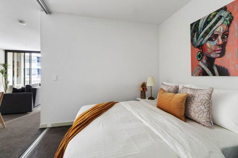 A Chic 2BR Apt Near Southern Cross, With Secure Parking - South Australia Travel 2