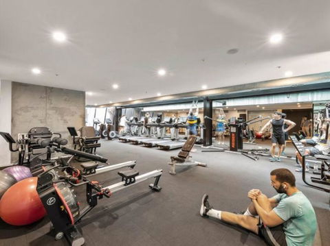 A Chic 2BR Apt Near Southern Cross, With Secure Parking - South Australia Travel 3