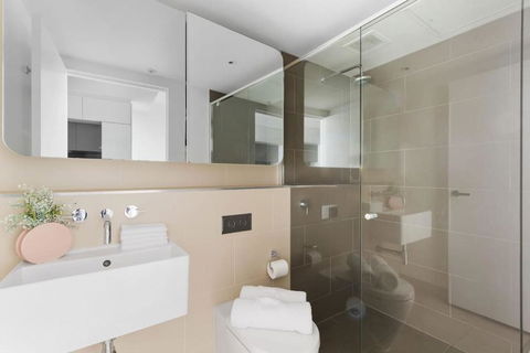 A Cozy 2BR Apt With Free WiFi In Prime Melbourne - South Australia Travel 2