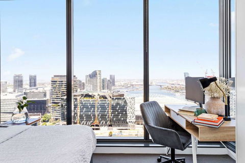 A Cozy 2BR Apt With Harbour Views And FREE Parking - South Australia Travel 0