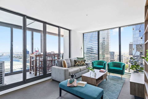 A Cozy 2BR Apt With Harbour Views And FREE Parking - South Australia Travel 1