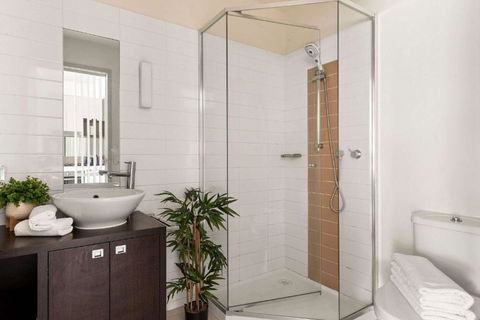 A Cozy & Modern Apt Near To Flemington Races - South Australia Travel 4