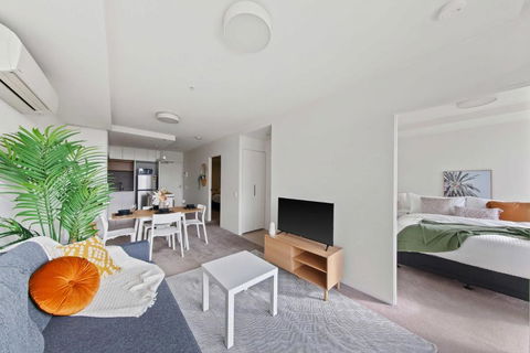 A Cozy & Plush 2BR Apt Next To The Yarra River - South Australia Travel 1