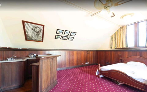 A Quiet King Room With Julia Balcony And Free Parking - South Australia Travel 2