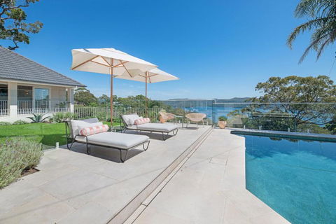 A Slice Of Paradise, Newly Transformed Avalon House With Breathtaking Views - South Australia Travel 0