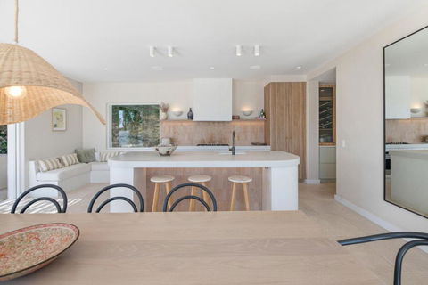 A Slice Of Paradise, Newly Transformed Avalon House With Breathtaking Views - South Australia Travel 3