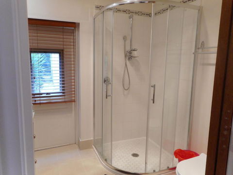 A Spacious Holiday Suite - South Australia Travel 1