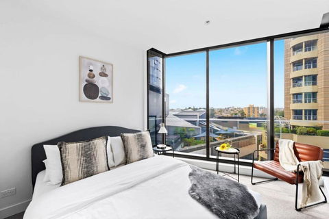 A Stylish 2BR Apt In The Heart Of Chapel Street - South Australia Travel 1