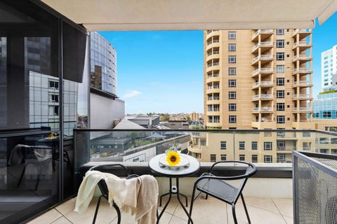 A Stylish 2BR Apt In The Heart Of Chapel Street - South Australia Travel 4