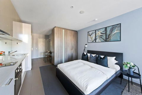 A Stylish & Comfy Studio Next To Southern Cross - South Australia Travel 4
