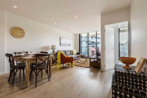 Abbotsford Short Stay Luxury Style & Location - South Australia Travel 1