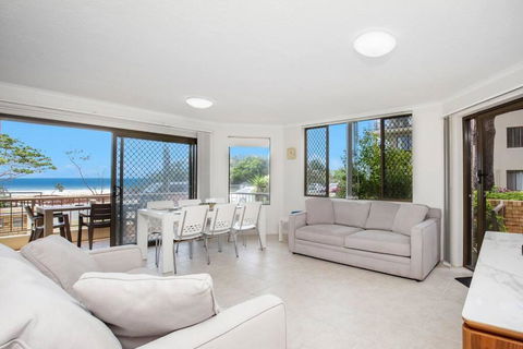 Absolute Beachfront Apartment! - South Australia Travel 3