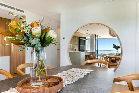 Absolute Beachfront Luxury Apartment - South Australia Travel 4