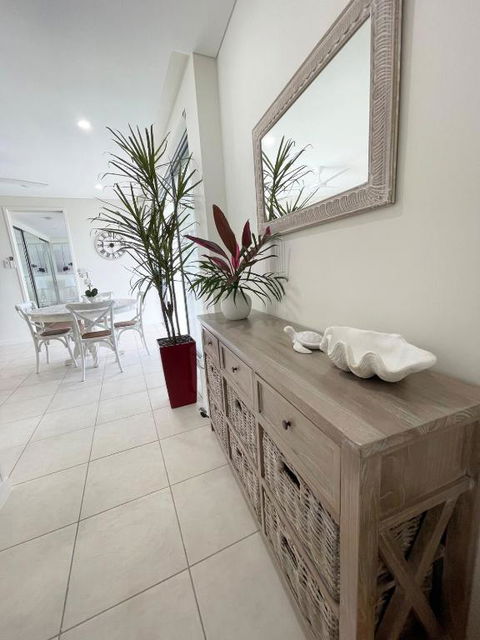 Absolutely Lovely Waterfront Apartment 333 - South Australia Travel 4