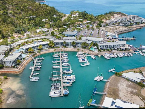 Absolutely Lovely Waterfront Apartment 333 - South Australia Travel 3