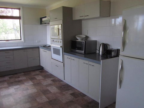 Acacia Cottage - South Australia Travel 3